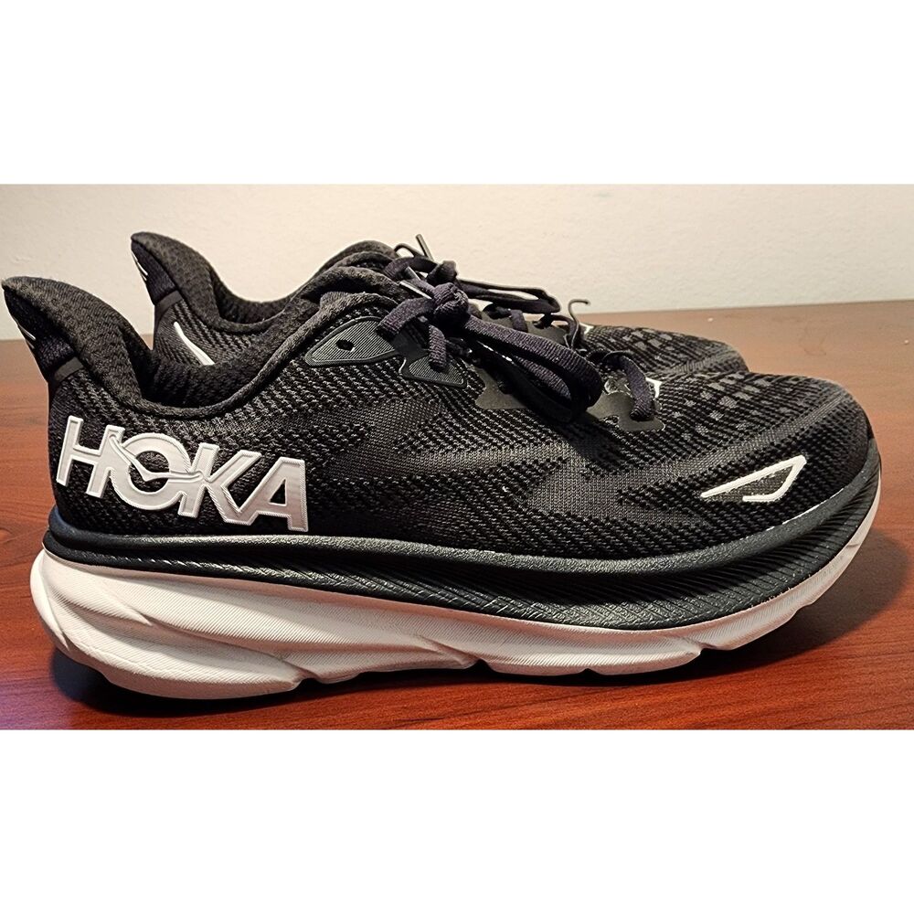 HOKA Clifton 9 Women’s Running Shoes – Size 10B – Black/White